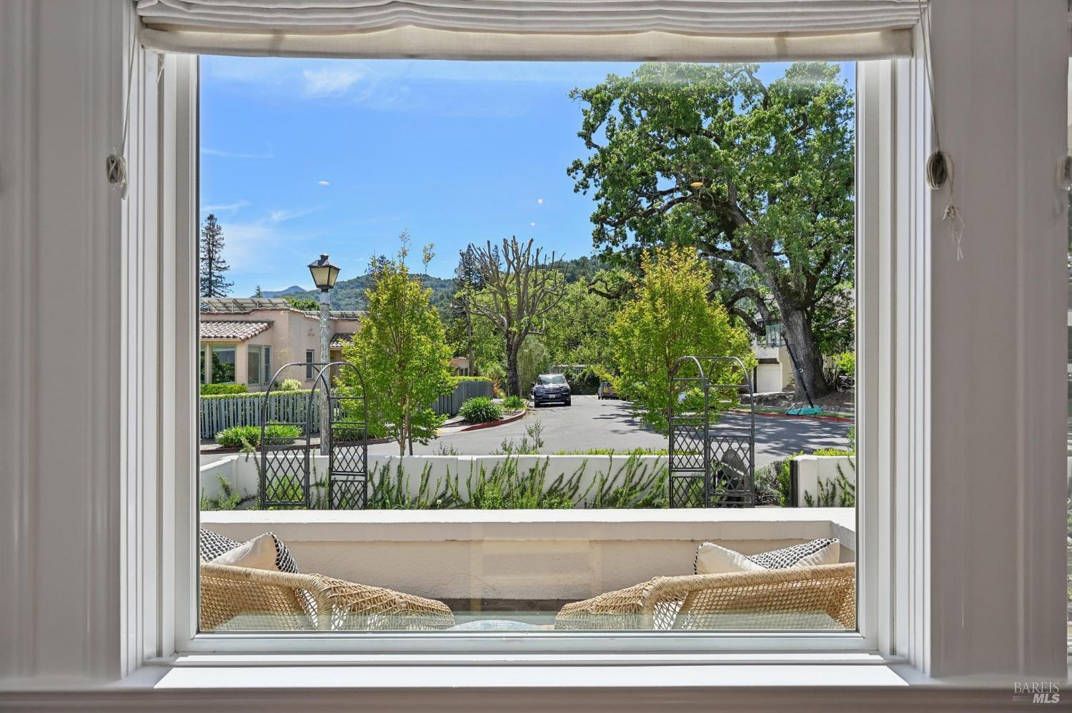 Detail Gallery Image 20 of 70 For 144 Morningside Dr, San Anselmo,  CA 94960 - 3 Beds | 2 Baths