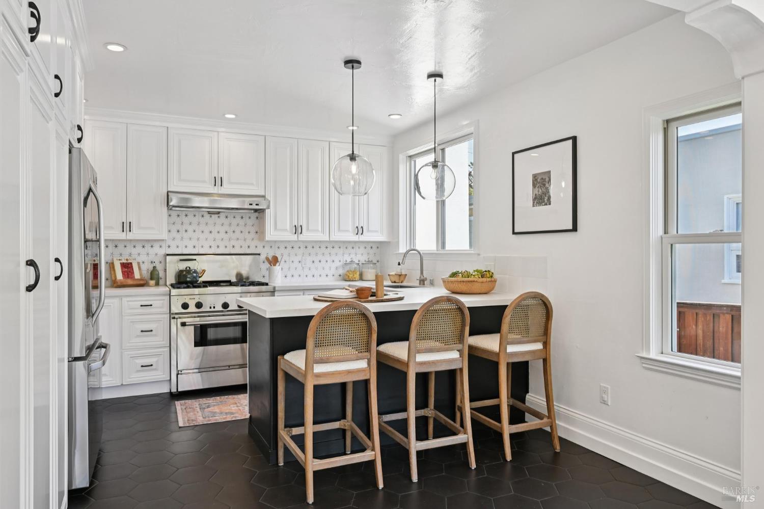 Detail Gallery Image 22 of 70 For 144 Morningside Dr, San Anselmo,  CA 94960 - 3 Beds | 2 Baths