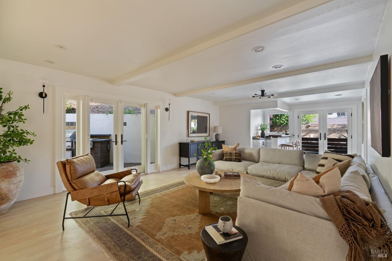 Detail Gallery Image 20 of 58 For 21 Hillside Ave, Kentfield,  CA 94904 - 5 Beds | 3/1 Baths