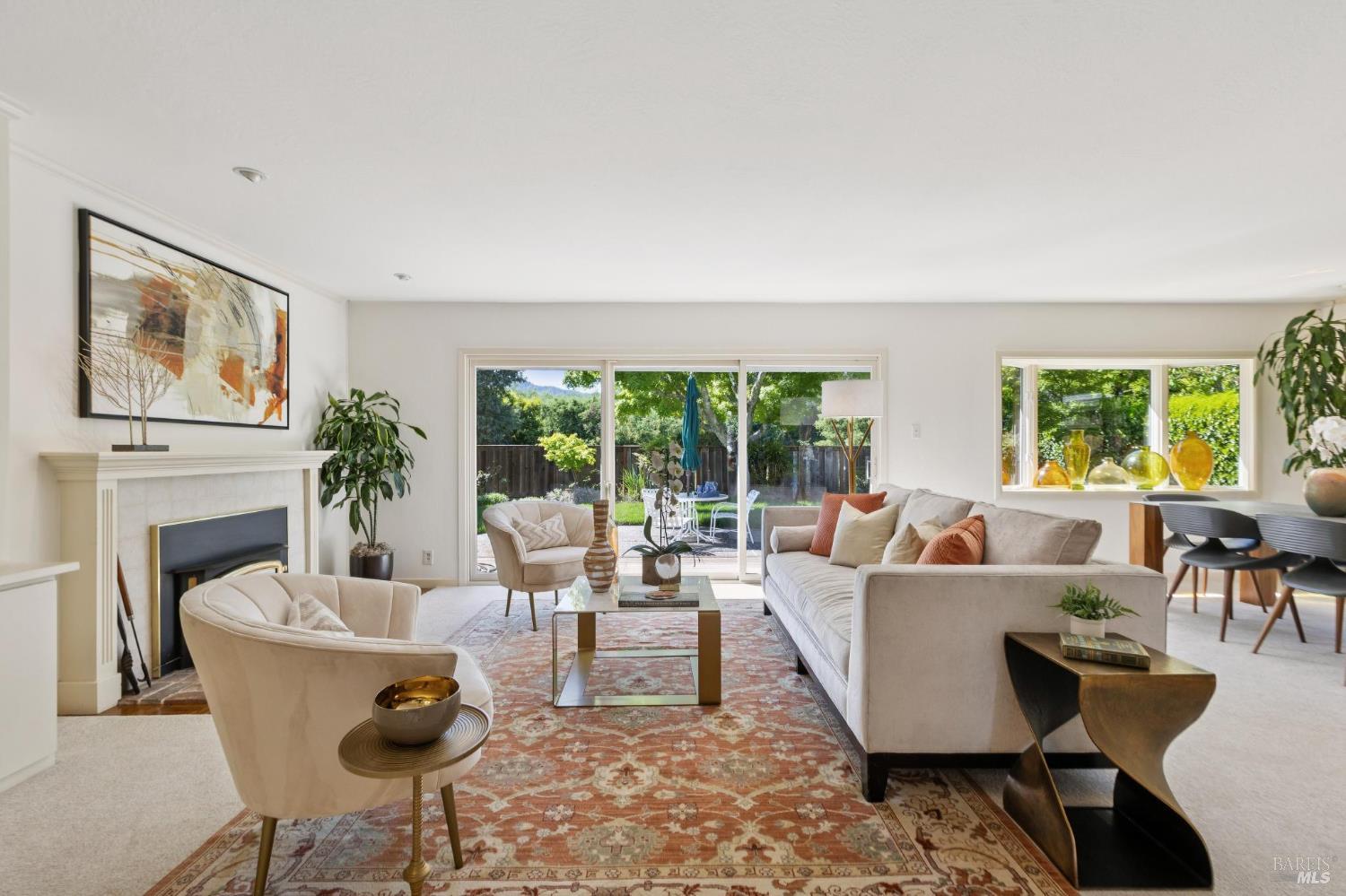 Detail Gallery Image 10 of 62 For 85 Berens Dr, Kentfield,  CA 94904 - 3 Beds | 2 Baths