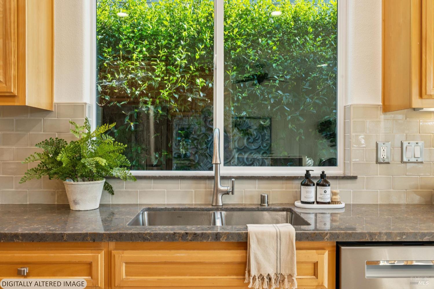 Detail Gallery Image 39 of 44 For 9216 Oak Trl, Santa Rosa,  CA 95409 - 3 Beds | 2 Baths