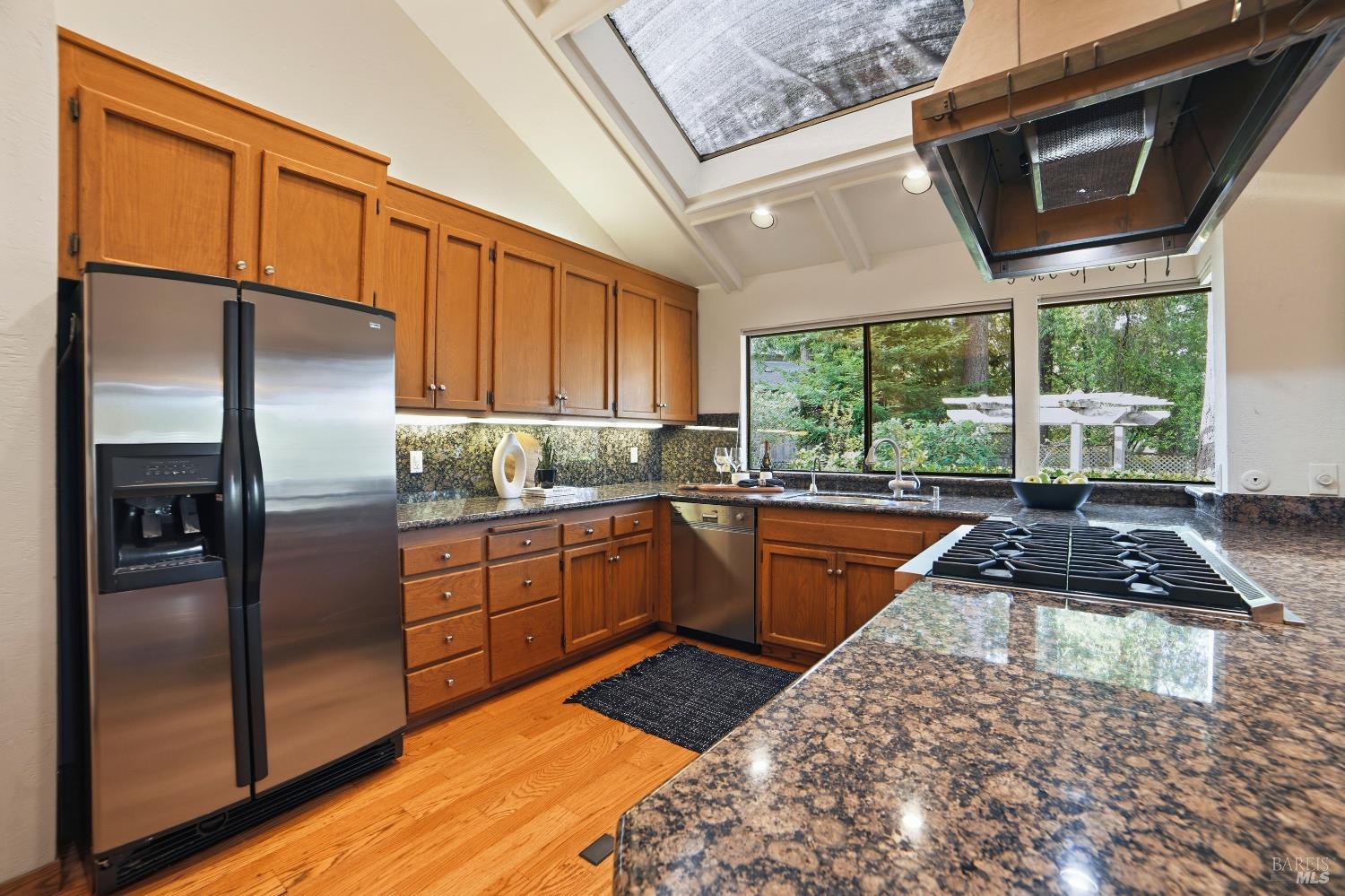 Detail Gallery Image 14 of 51 For 2656 Fir Park Way, Santa Rosa,  CA 95404 - 3 Beds | 2/1 Baths