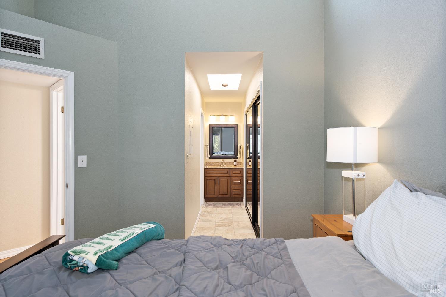 Detail Gallery Image 12 of 18 For 4 Ash Ave #15,  Kentfield,  CA 94904 - 2 Beds | 2 Baths