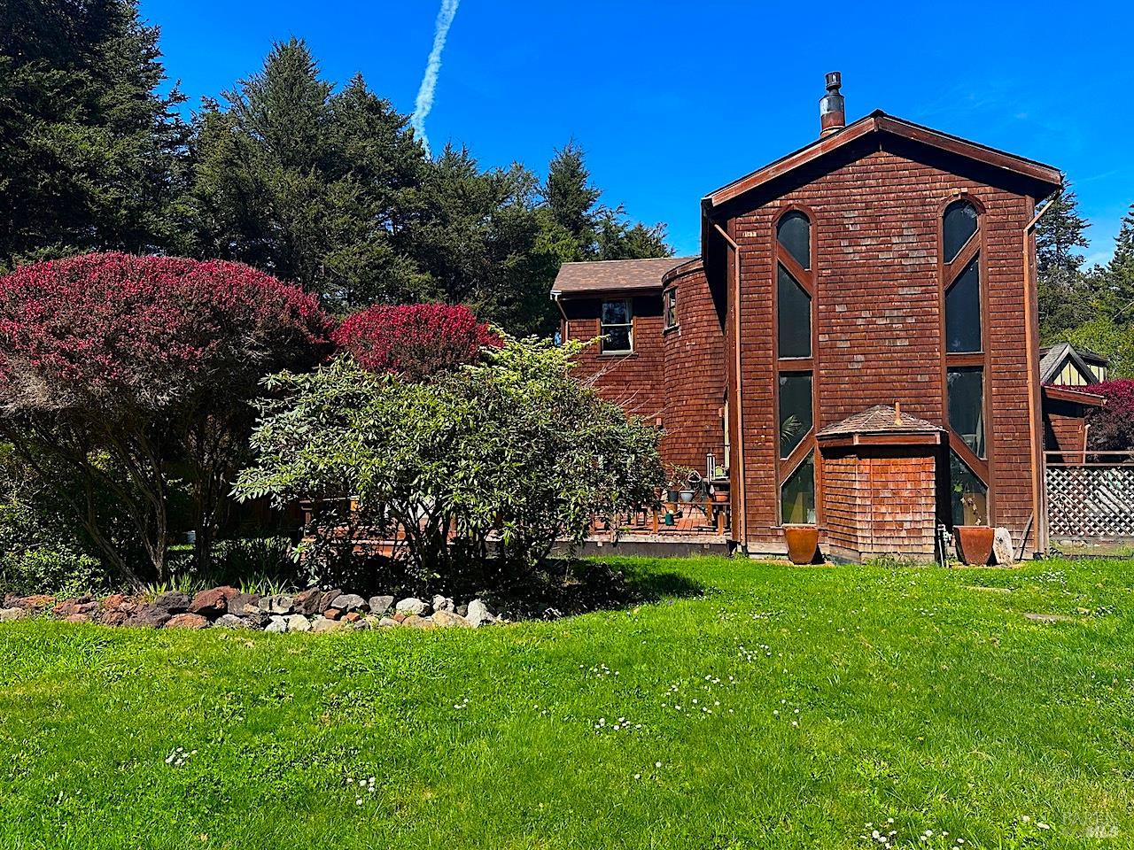 Detail Gallery Image 9 of 27 For 10360 Gary Ln, Mendocino,  CA 95460 - 2 Beds | 1/1 Baths