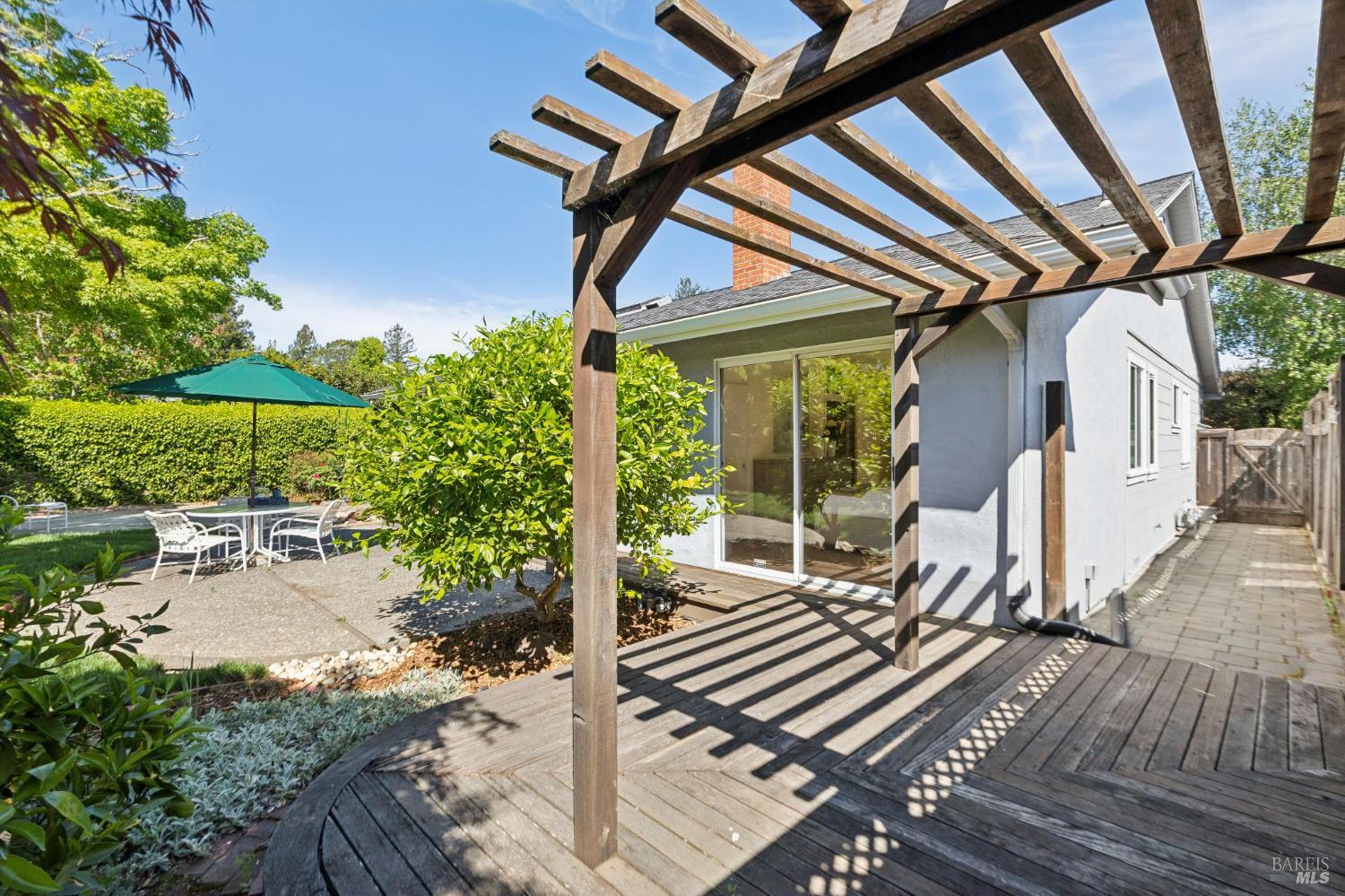 Detail Gallery Image 46 of 62 For 85 Berens Dr, Kentfield,  CA 94904 - 3 Beds | 2 Baths
