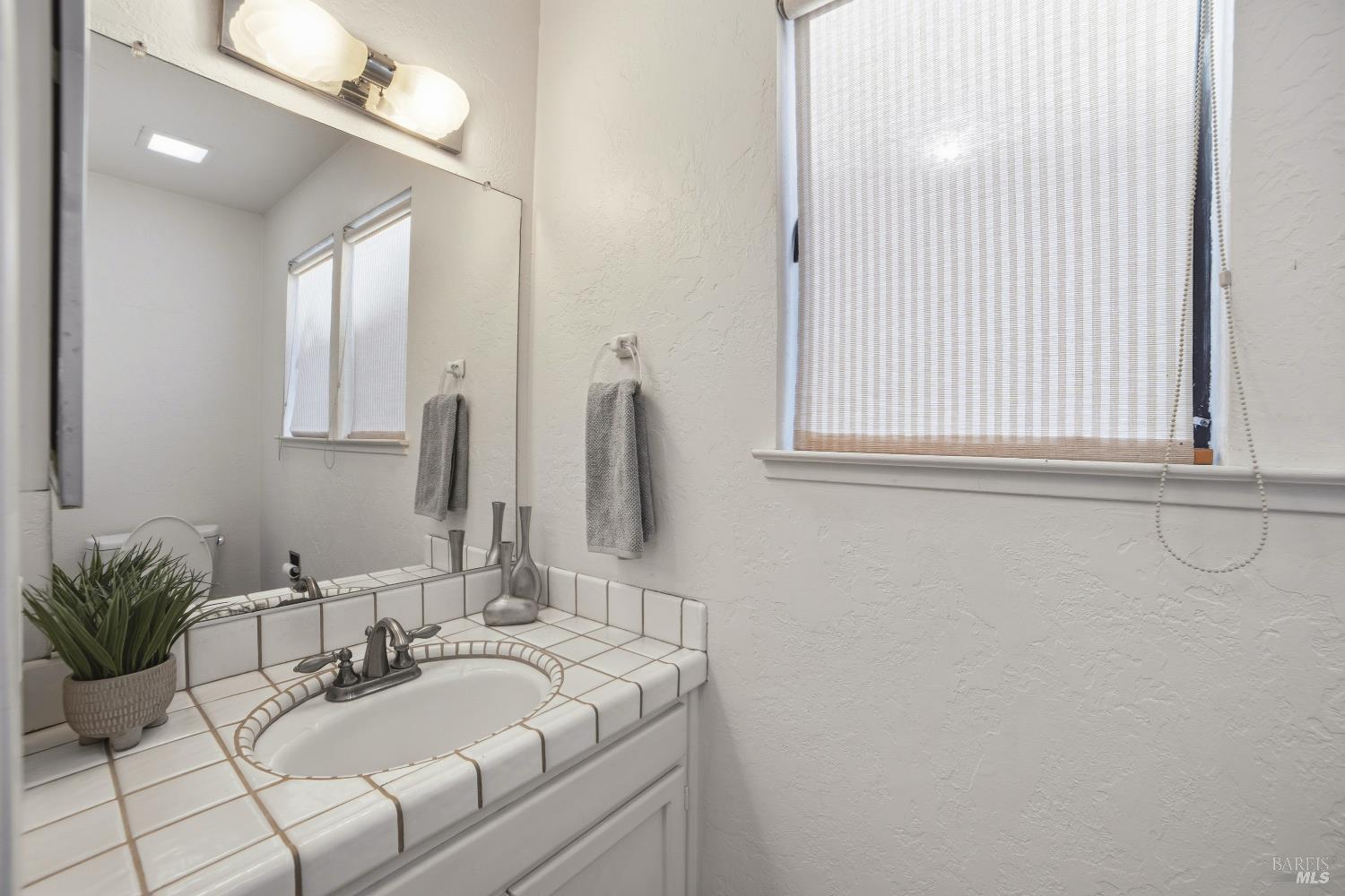 Detail Gallery Image 35 of 51 For 2656 Fir Park Way, Santa Rosa,  CA 95404 - 3 Beds | 2/1 Baths