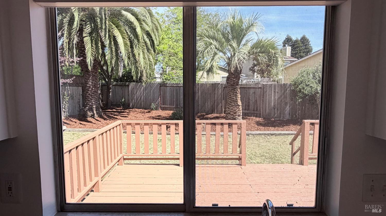 Detail Gallery Image 10 of 32 For 1775 Northstar Dr, Petaluma,  CA 94954 - 2 Beds | 2 Baths