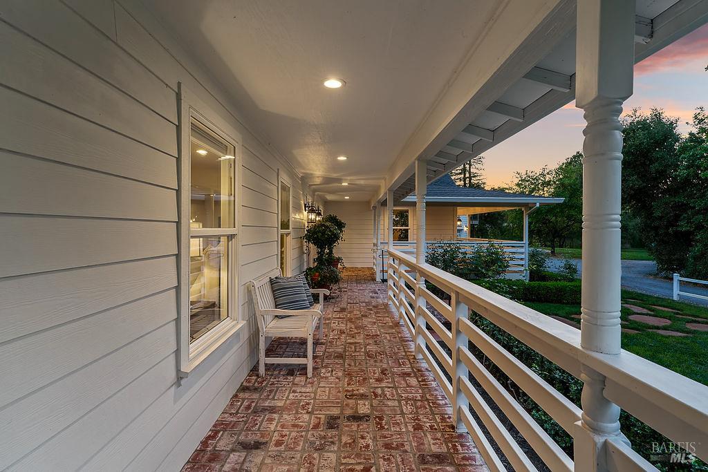 Detail Gallery Image 6 of 70 For 15119 Grove St, Healdsburg,  CA 95448 - 3 Beds | 3/1 Baths