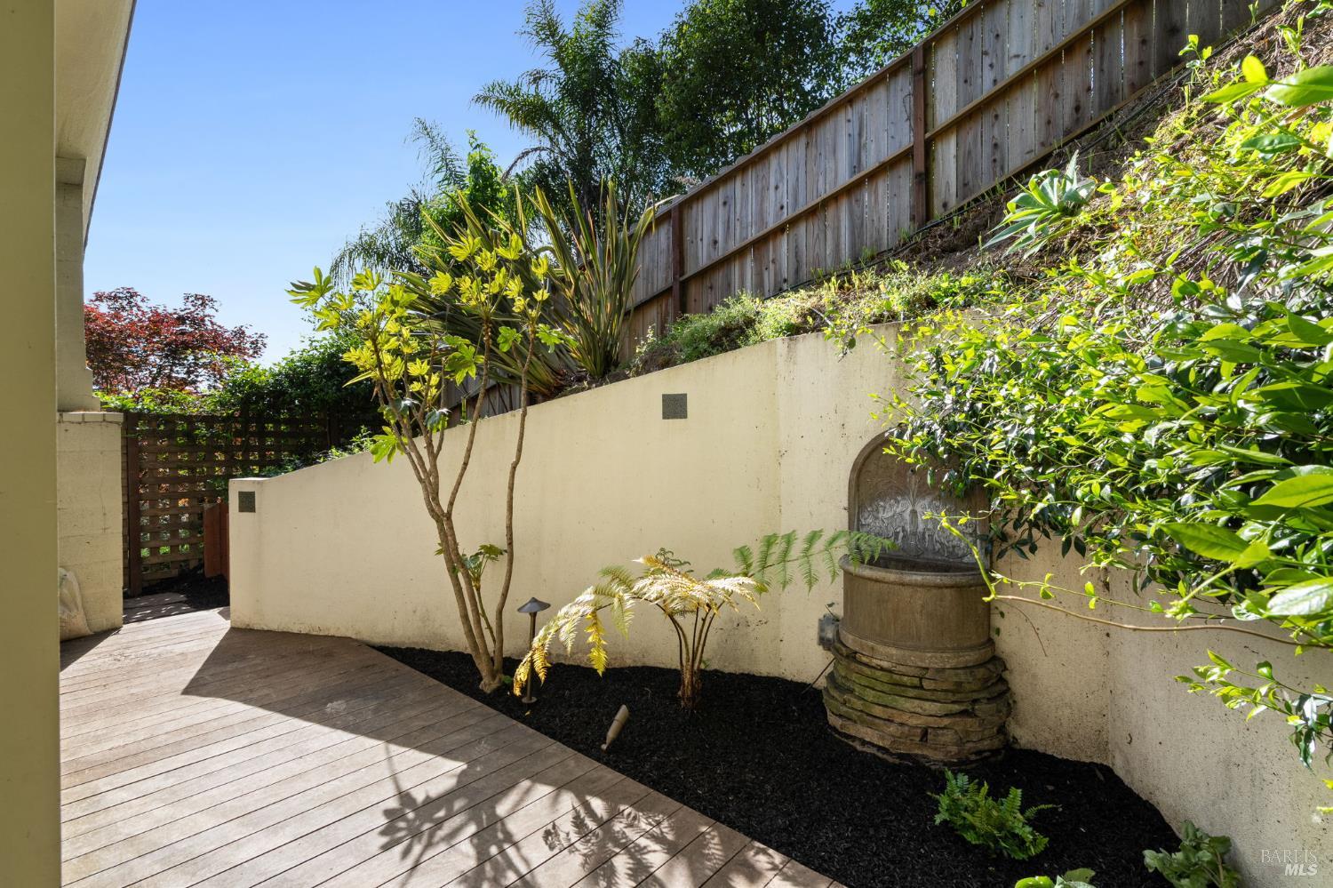 Detail Gallery Image 48 of 58 For 21 Hillside Ave, Kentfield,  CA 94904 - 5 Beds | 3/1 Baths