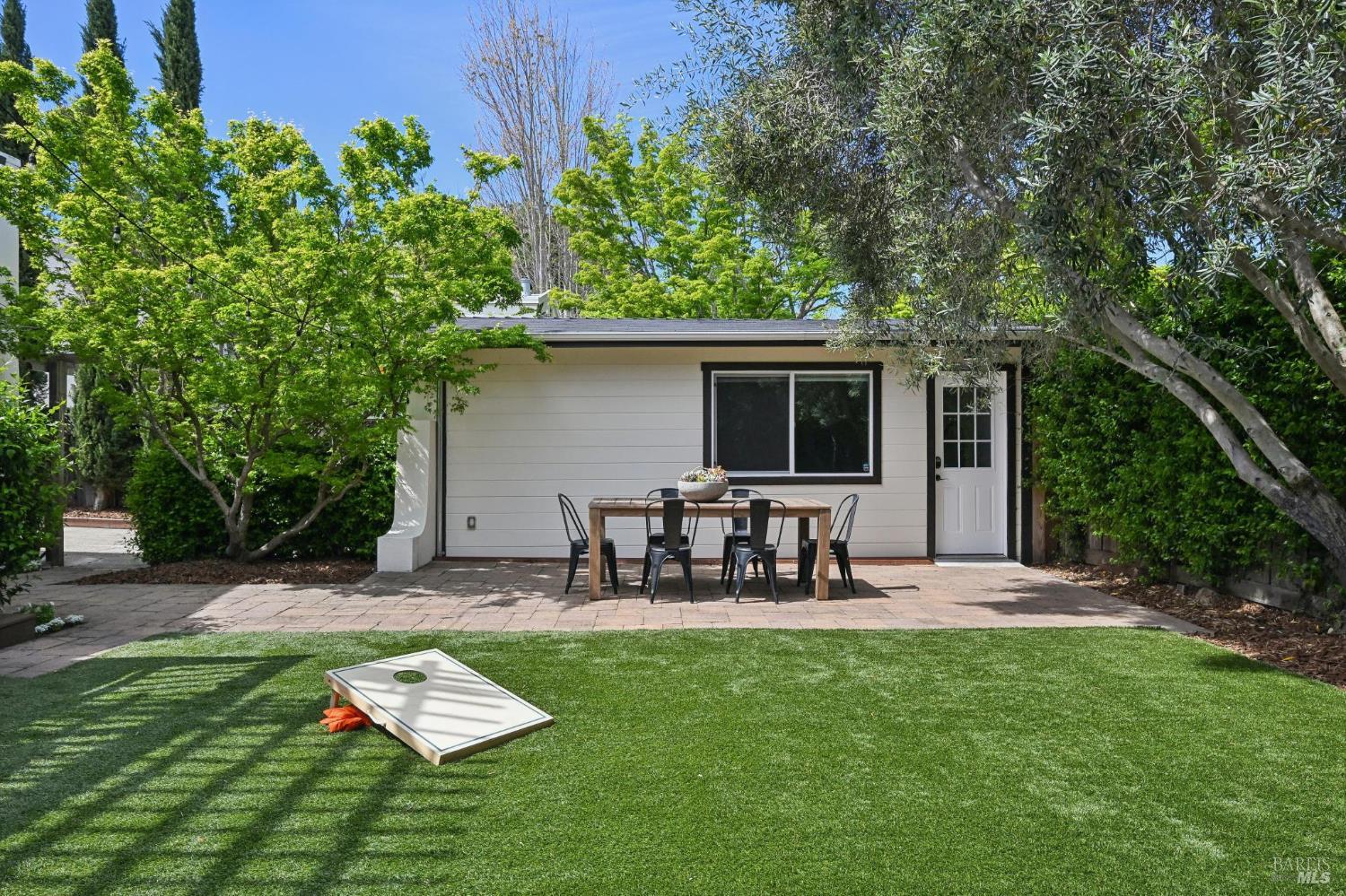 Detail Gallery Image 60 of 70 For 144 Morningside Dr, San Anselmo,  CA 94960 - 3 Beds | 2 Baths