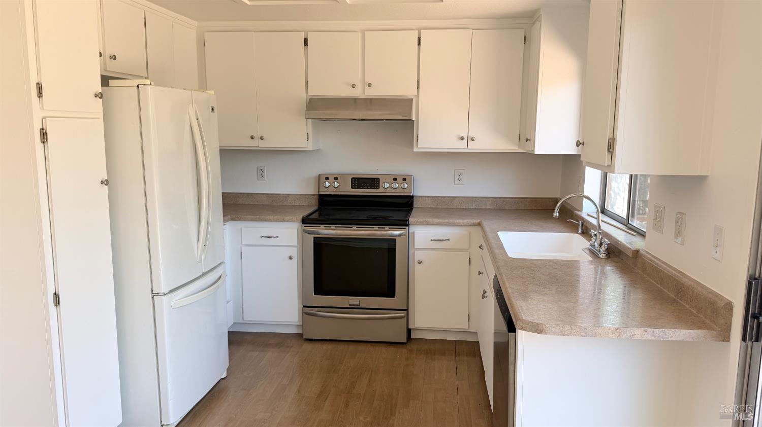 Detail Gallery Image 8 of 32 For 1775 Northstar Dr, Petaluma,  CA 94954 - 2 Beds | 2 Baths