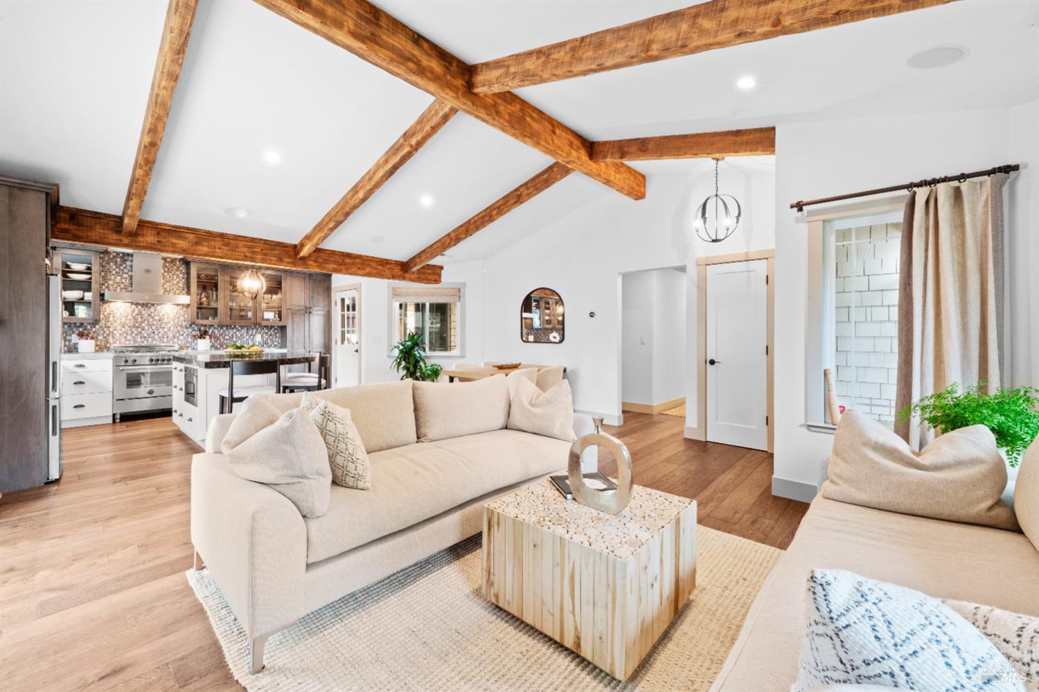 Detail Gallery Image 9 of 69 For 1929 Vintner Ct, Yountville,  CA 94599 - 3 Beds | 2 Baths