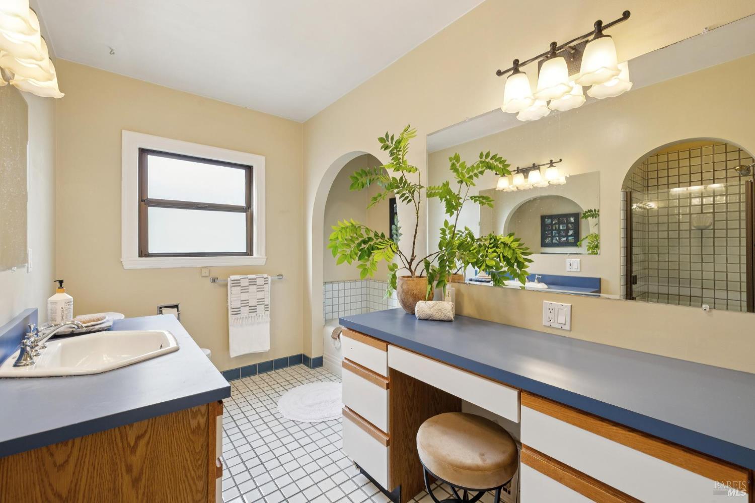 Detail Gallery Image 27 of 46 For 36 Lincoln Park, San Anselmo,  CA 94960 - 3 Beds | 2 Baths