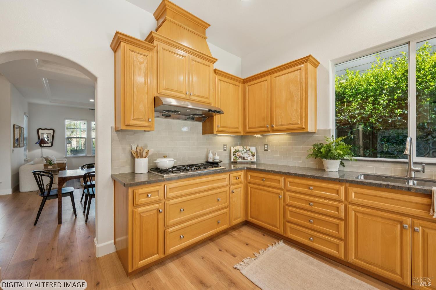 Detail Gallery Image 10 of 44 For 9216 Oak Trl, Santa Rosa,  CA 95409 - 3 Beds | 2 Baths