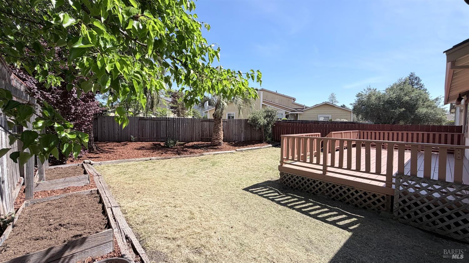 Detail Gallery Image 17 of 32 For 1775 Northstar Dr, Petaluma,  CA 94954 - 2 Beds | 2 Baths