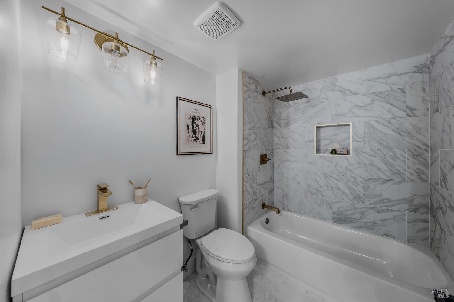 Detail Gallery Image 21 of 30 For 202 Albion Ct, Novato,  CA 94947 - 3 Beds | 2/1 Baths