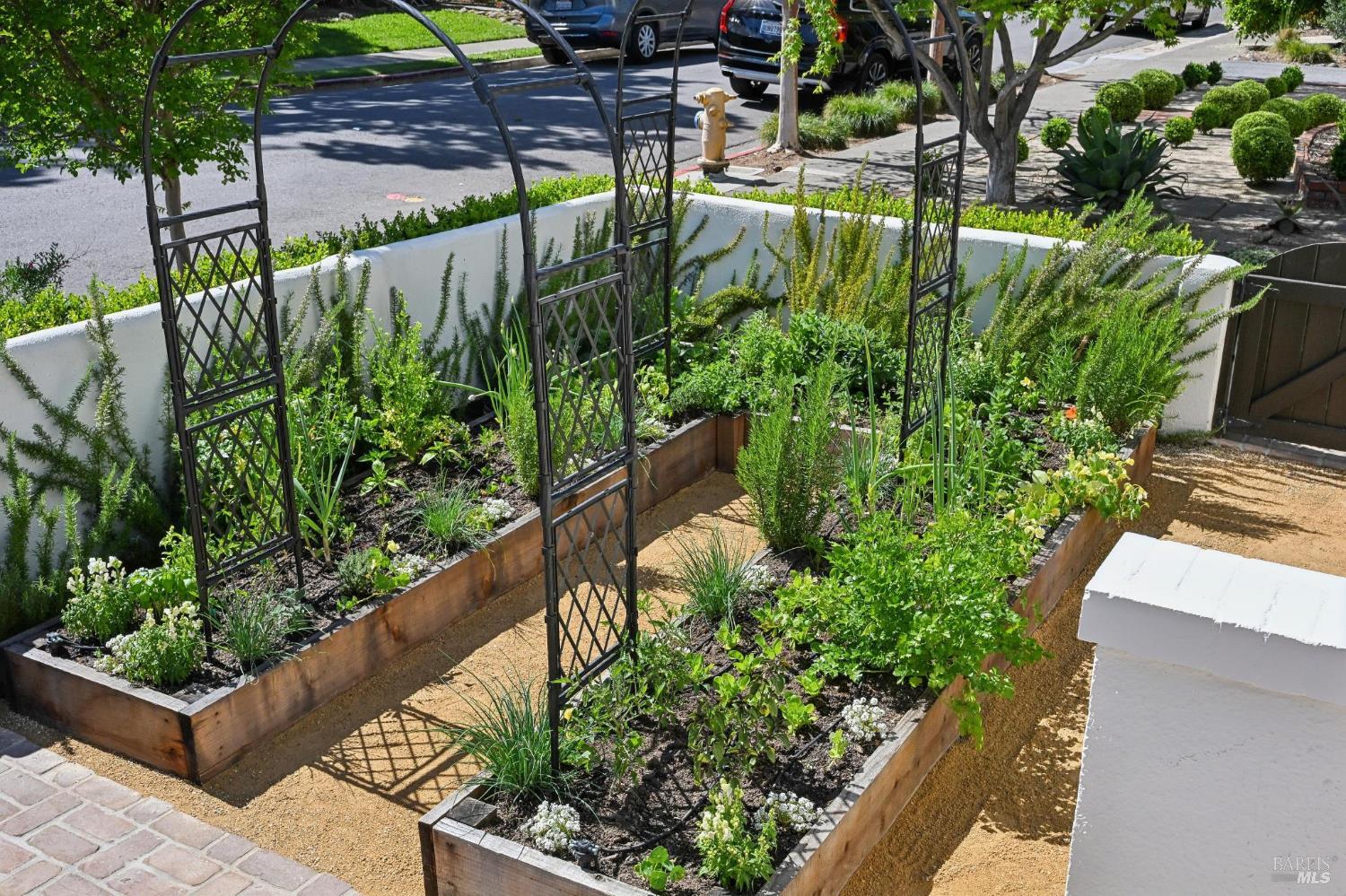 Detail Gallery Image 4 of 70 For 144 Morningside Dr, San Anselmo,  CA 94960 - 3 Beds | 2 Baths