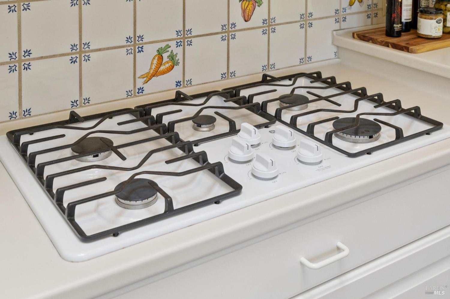 Detail Gallery Image 24 of 62 For 85 Berens Dr, Kentfield,  CA 94904 - 3 Beds | 2 Baths