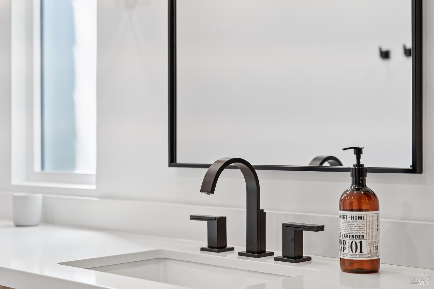 Detail Gallery Image 34 of 58 For 1372 Larkin Dr, Sonoma,  CA 95476 - 3 Beds | 3 Baths