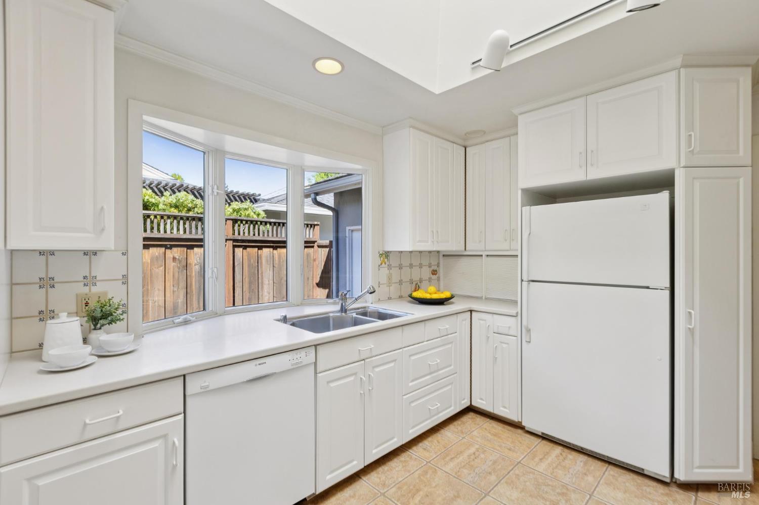 Detail Gallery Image 23 of 62 For 85 Berens Dr, Kentfield,  CA 94904 - 3 Beds | 2 Baths