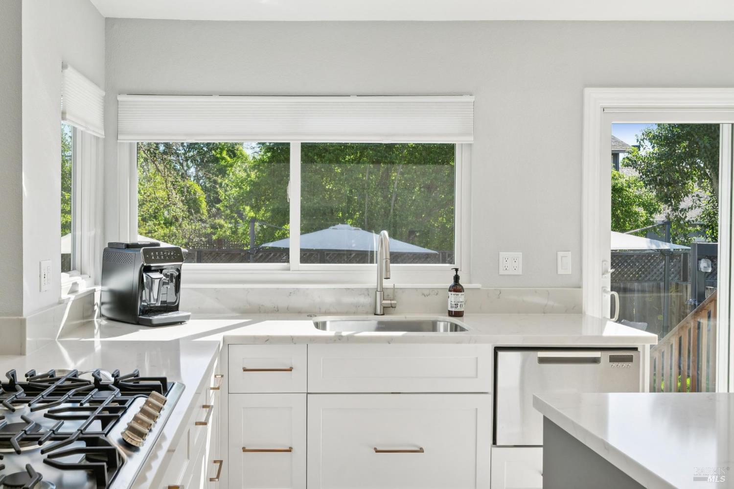 Detail Gallery Image 15 of 58 For 1372 Larkin Dr, Sonoma,  CA 95476 - 3 Beds | 3 Baths