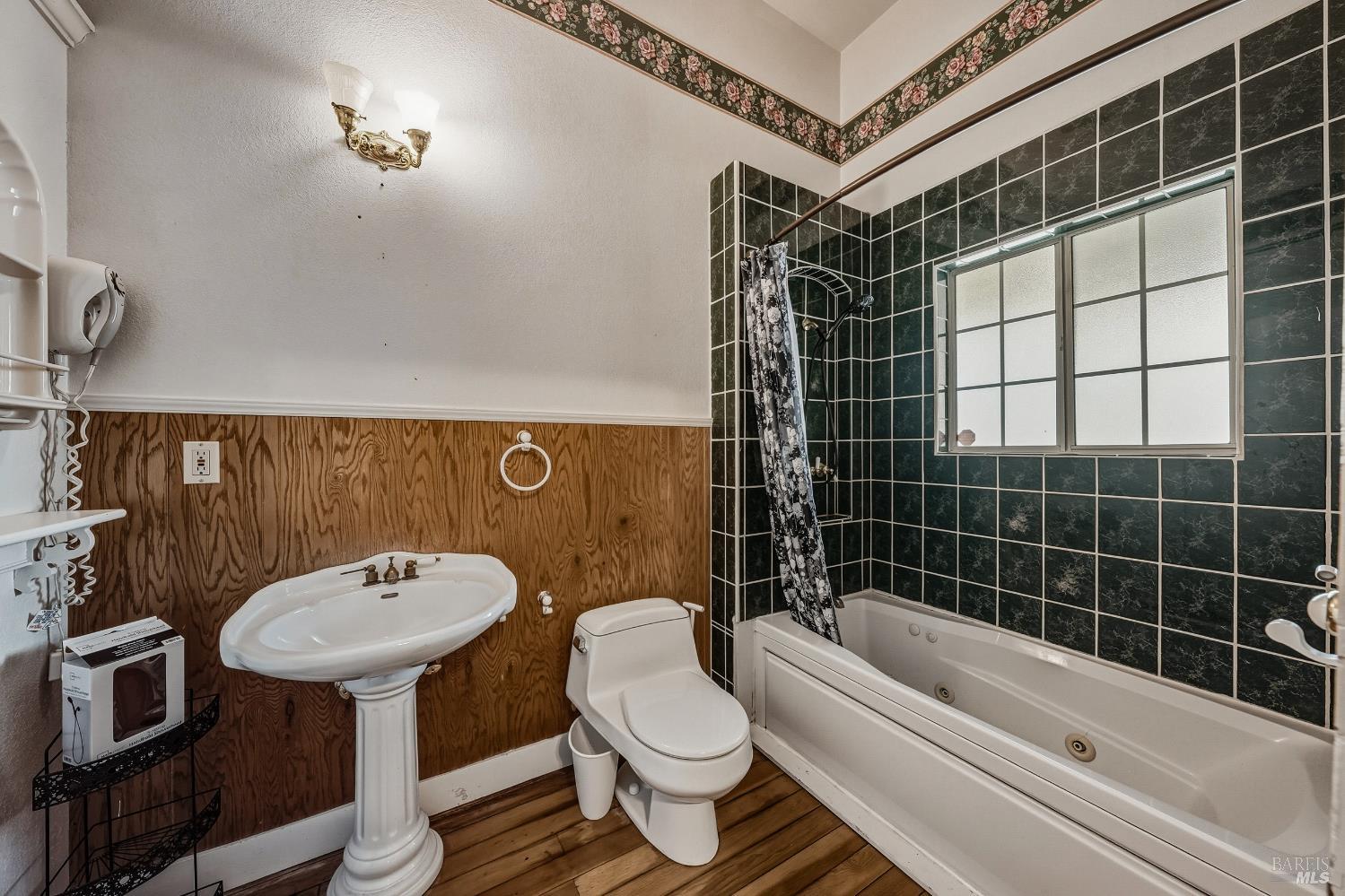 Detail Gallery Image 17 of 71 For 150 Clearlake Ave, Lakeport,  CA 95453 - 6 Beds | 6/1 Baths