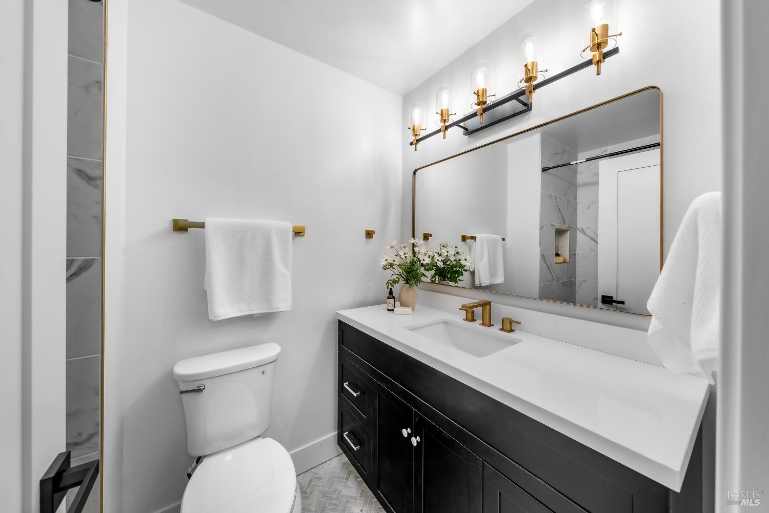 Detail Gallery Image 27 of 30 For 202 Albion Ct, Novato,  CA 94947 - 3 Beds | 2/1 Baths