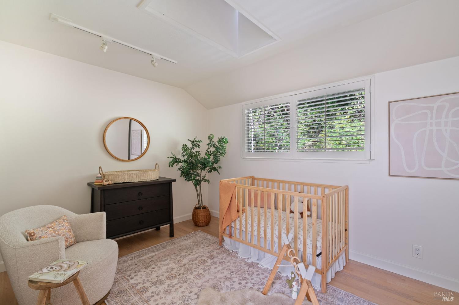 Detail Gallery Image 36 of 58 For 21 Hillside Ave, Kentfield,  CA 94904 - 5 Beds | 3/1 Baths