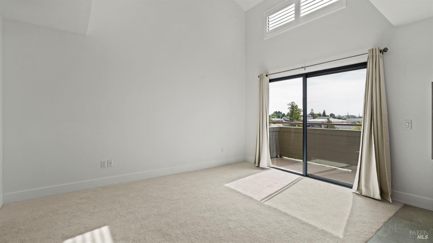 Detail Gallery Image 10 of 19 For 302 Mariner Way, Novato,  CA 94945 - 1 Beds | 1 Baths