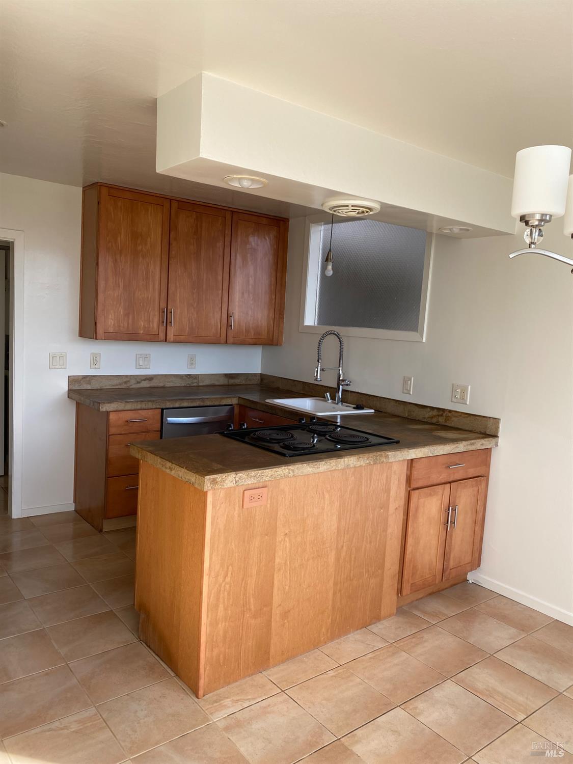 Detail Gallery Image 3 of 14 For Address Is Not Disclosed,  Tiburon,  CA 94920 - 3 Beds | 2 Baths