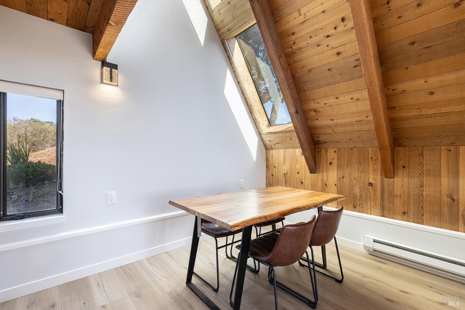 Detail Gallery Image 16 of 54 For 19909 Heron Dr, Bodega Bay,  CA 94923 - 2 Beds | 2/1 Baths