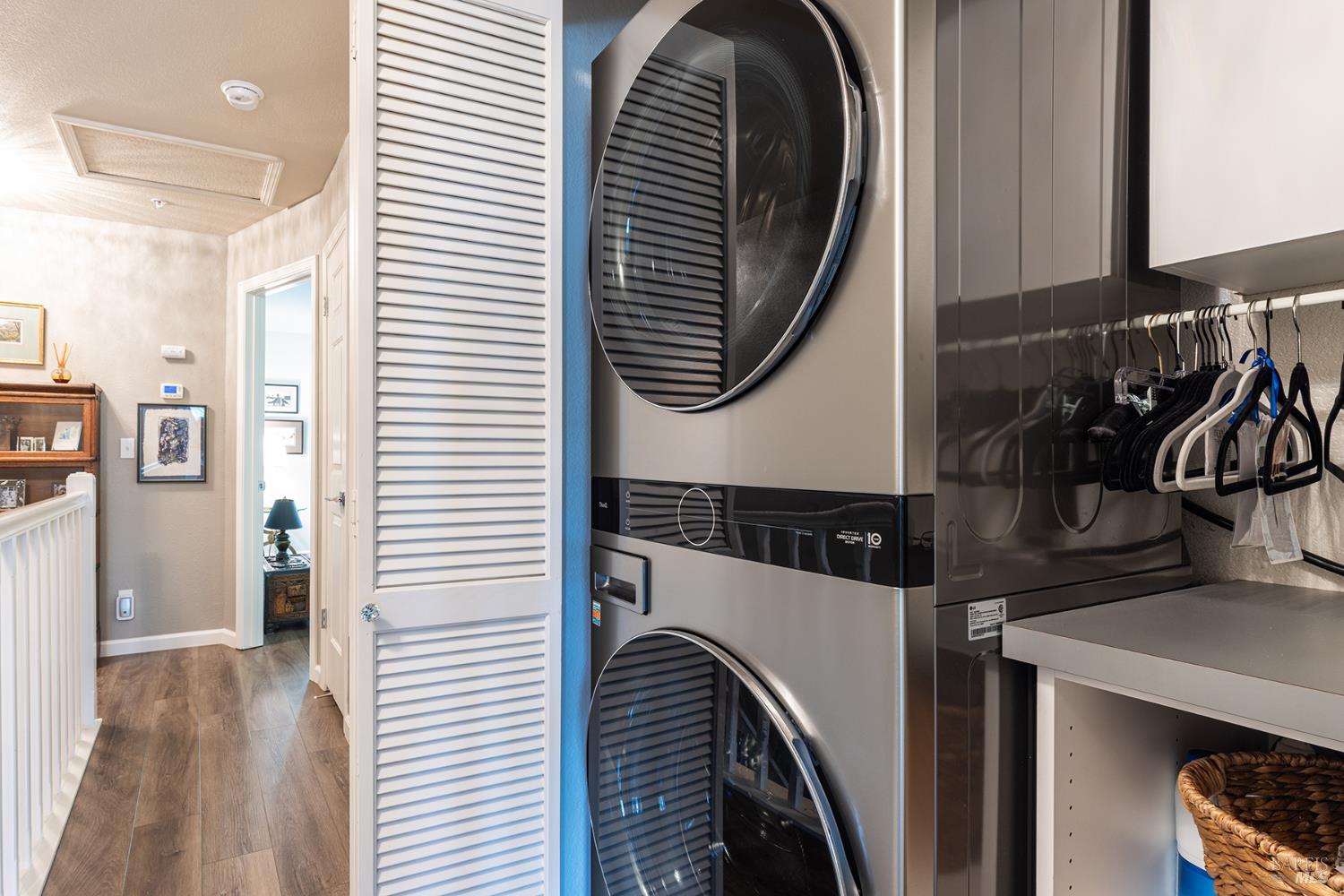 Detail Gallery Image 19 of 26 For 100 Valley Club Cir, Napa,  CA 94558 - 2 Beds | 2/1 Baths