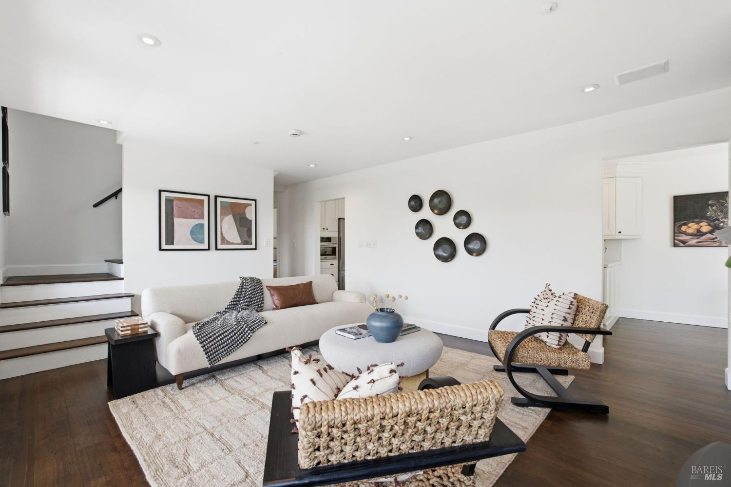 Detail Gallery Image 10 of 75 For 32 Edgewood Ave, Mill Valley,  CA 94941 - 4 Beds | 3 Baths