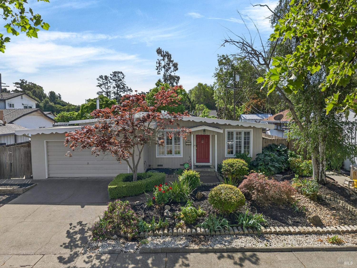 Detail Gallery Image 2 of 48 For 333 Bergwall Way, Vallejo,  CA 94591 - 3 Beds | 2 Baths