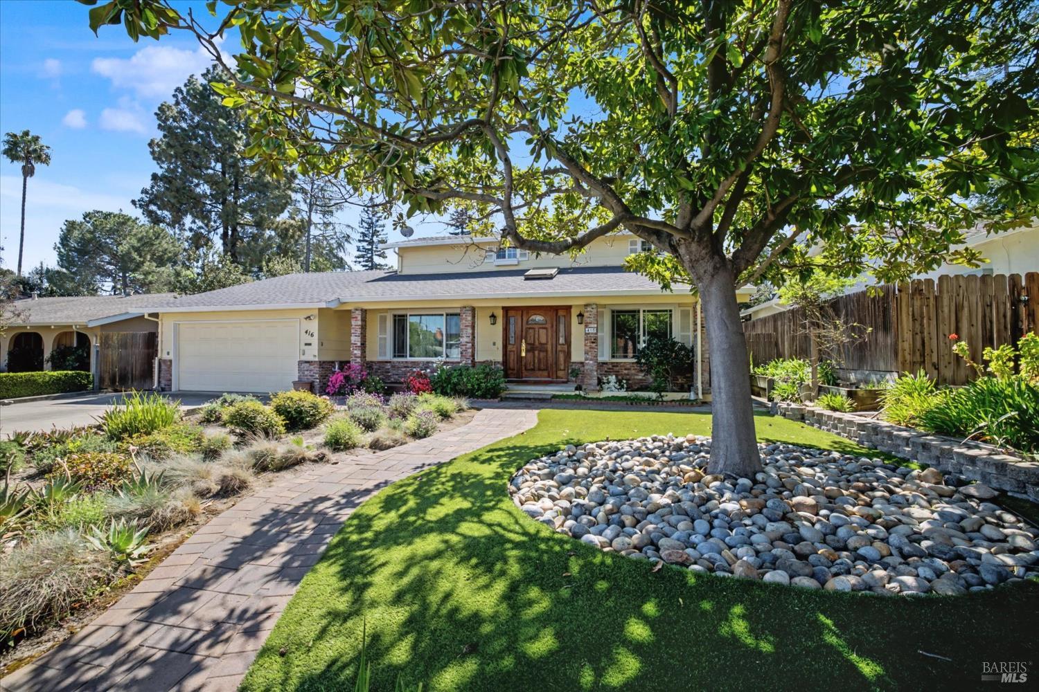 Detail Gallery Image 3 of 68 For 416 Monti Cir, Pleasant Hill,  CA 94523 - 4 Beds | 2 Baths