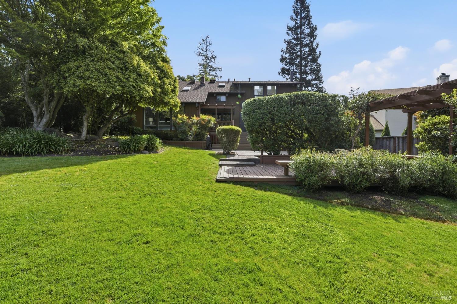 Detail Gallery Image 36 of 41 For 1517 Manzanita Ave, Santa Rosa,  CA 95404 - 4 Beds | 3 Baths