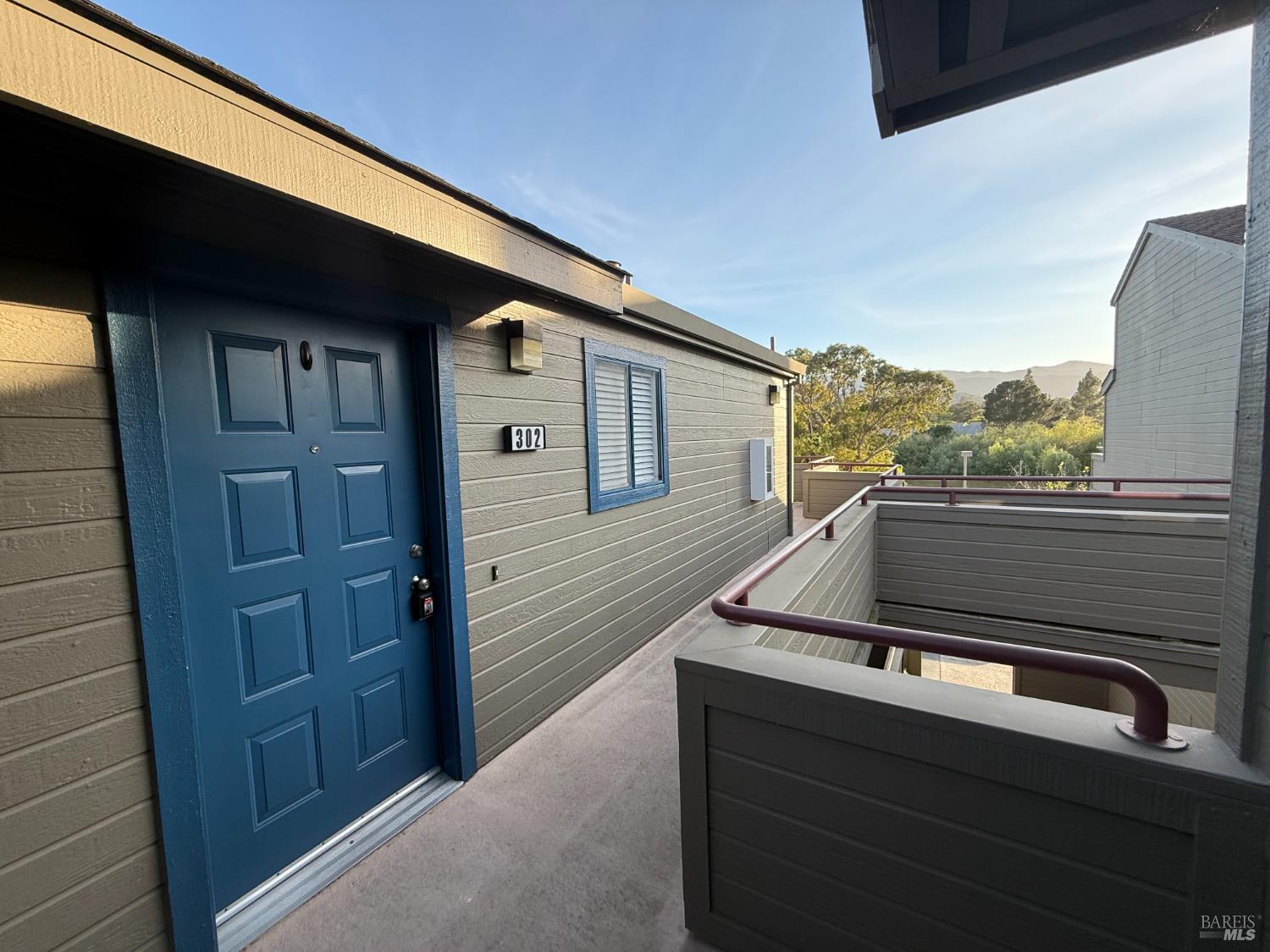 Detail Gallery Image 2 of 19 For 302 Mariner Way, Novato,  CA 94945 - 1 Beds | 1 Baths