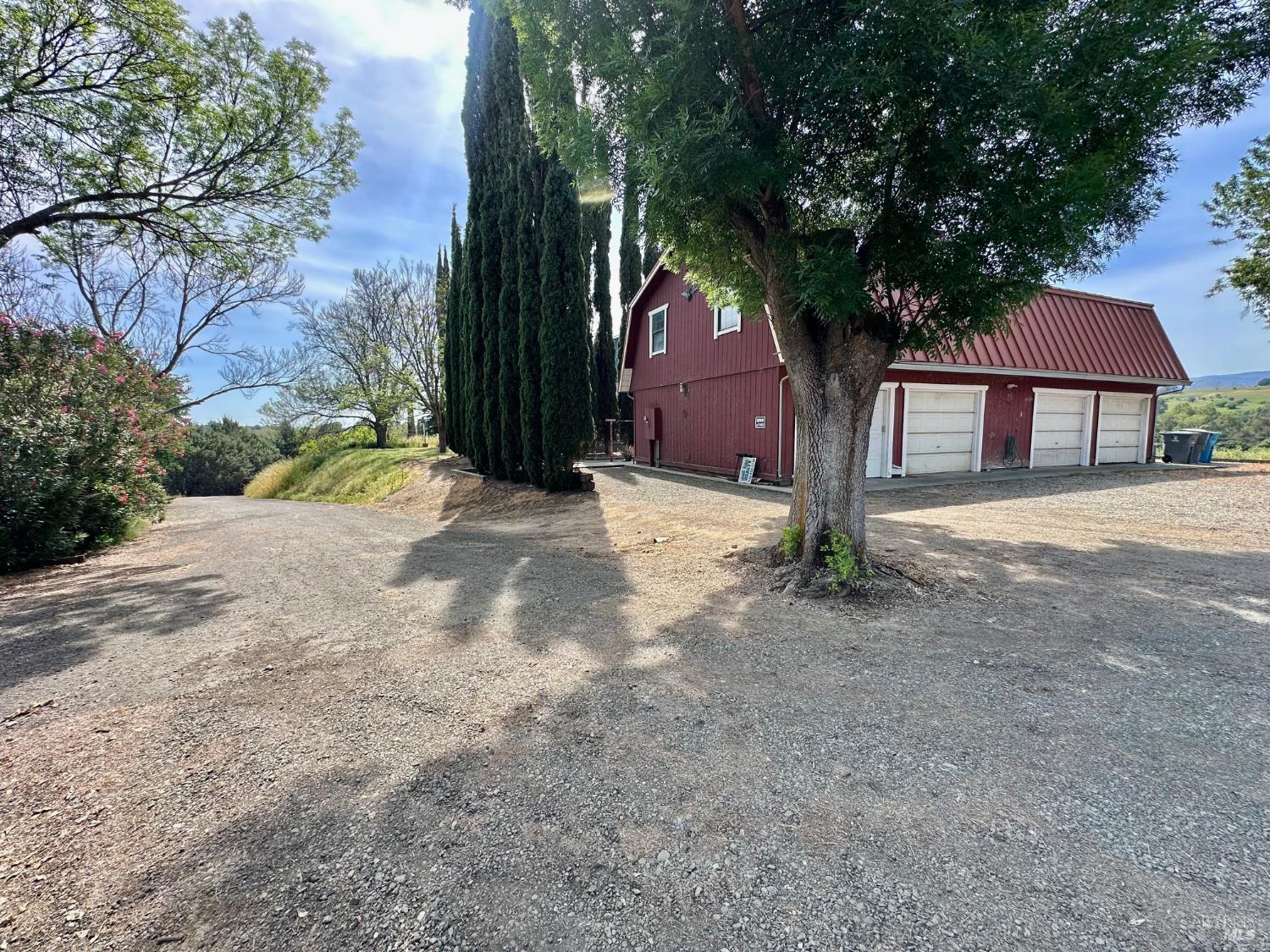 Detail Gallery Image 4 of 51 For 8551 Windy Ridge Trl, Winters,  CA 95694 - 3 Beds | 2/1 Baths