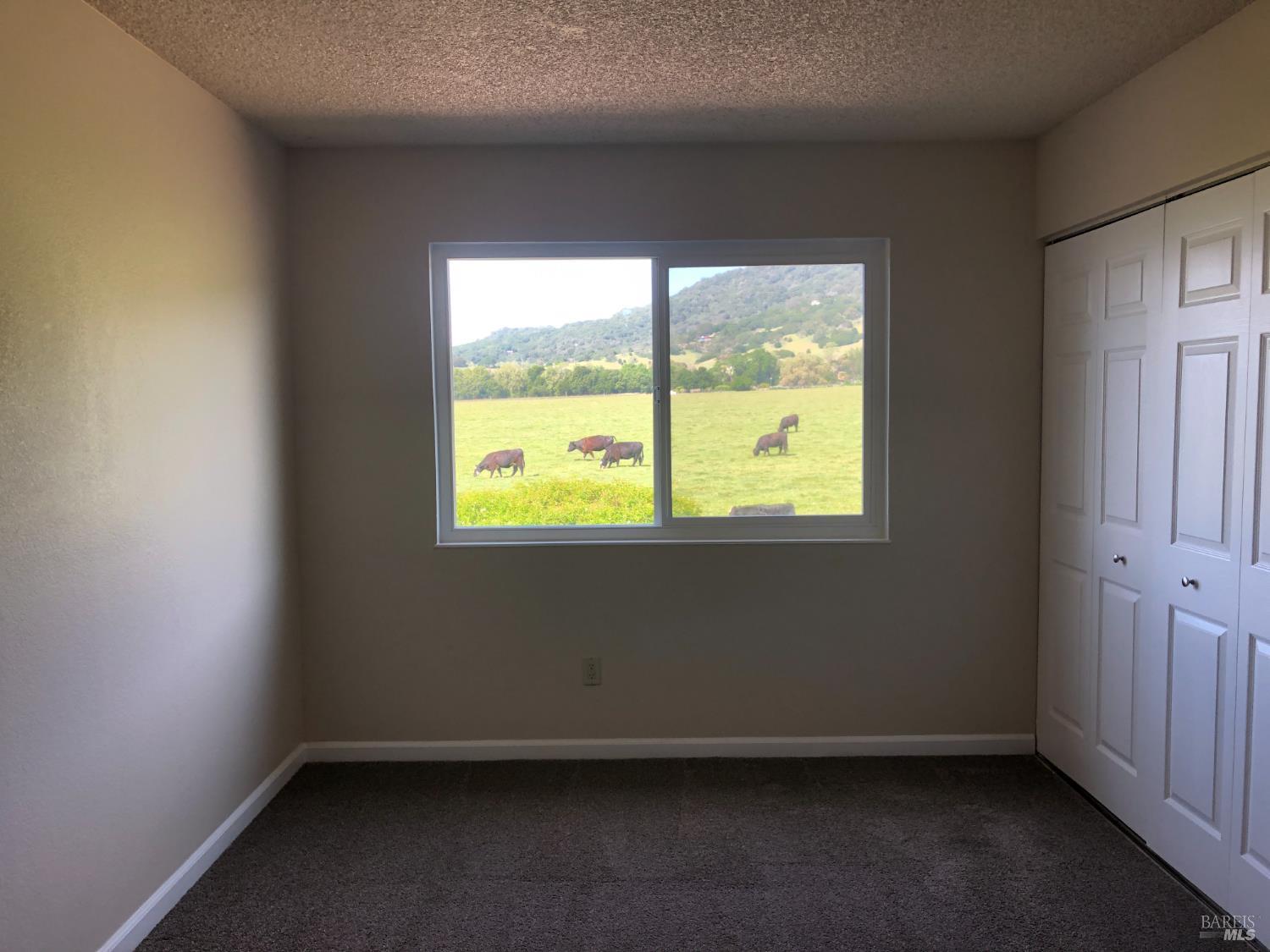 Detail Gallery Image 20 of 24 For 1508 Gladstone Way, Rohnert Park,  CA 94928 - 4 Beds | 2 Baths