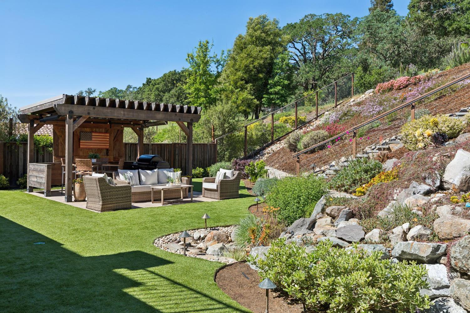 Detail Gallery Image 27 of 96 For 1162 Pennyroyal St, Napa,  CA 94559 - 5 Beds | 3/1 Baths