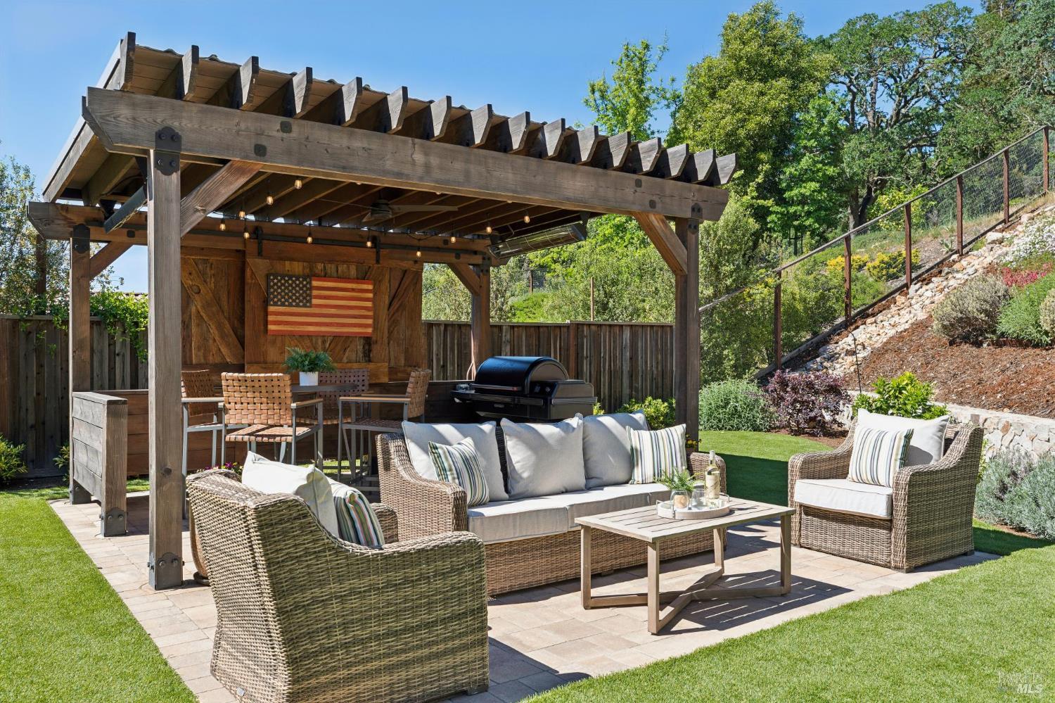 Detail Gallery Image 33 of 96 For 1162 Pennyroyal St, Napa,  CA 94559 - 5 Beds | 3/1 Baths