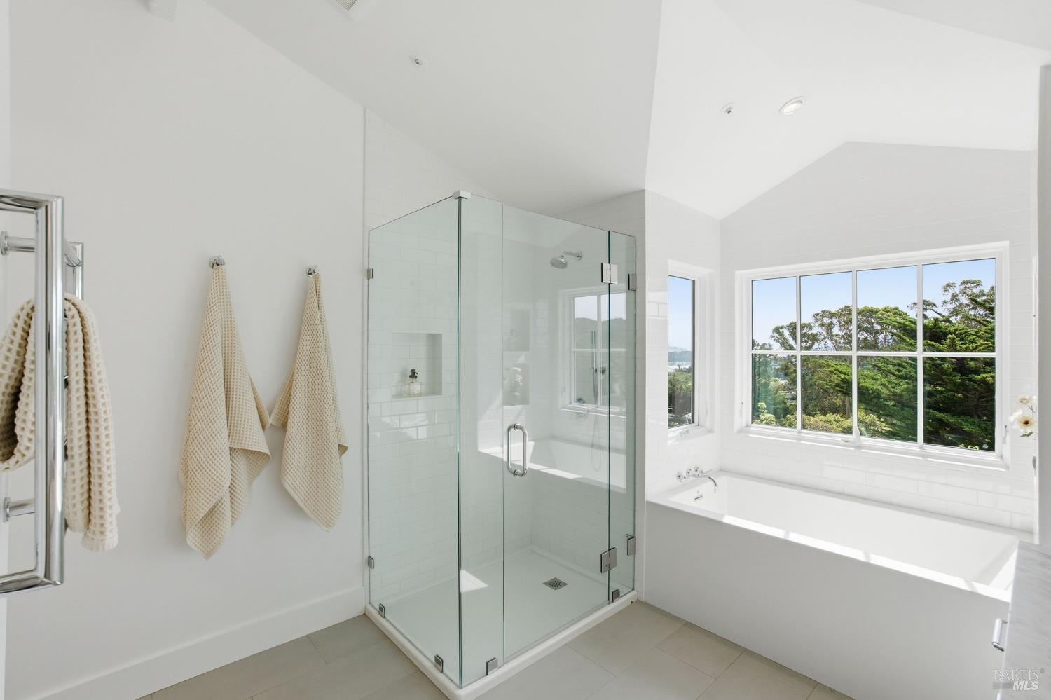 Detail Gallery Image 44 of 75 For 32 Edgewood Ave, Mill Valley,  CA 94941 - 4 Beds | 3 Baths