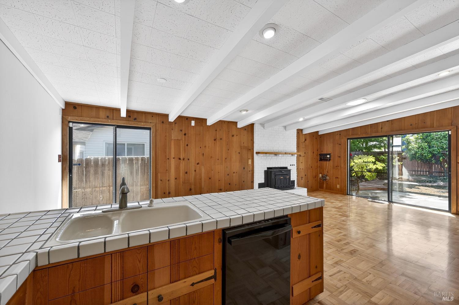 Detail Gallery Image 13 of 48 For 333 Bergwall Way, Vallejo,  CA 94591 - 3 Beds | 2 Baths