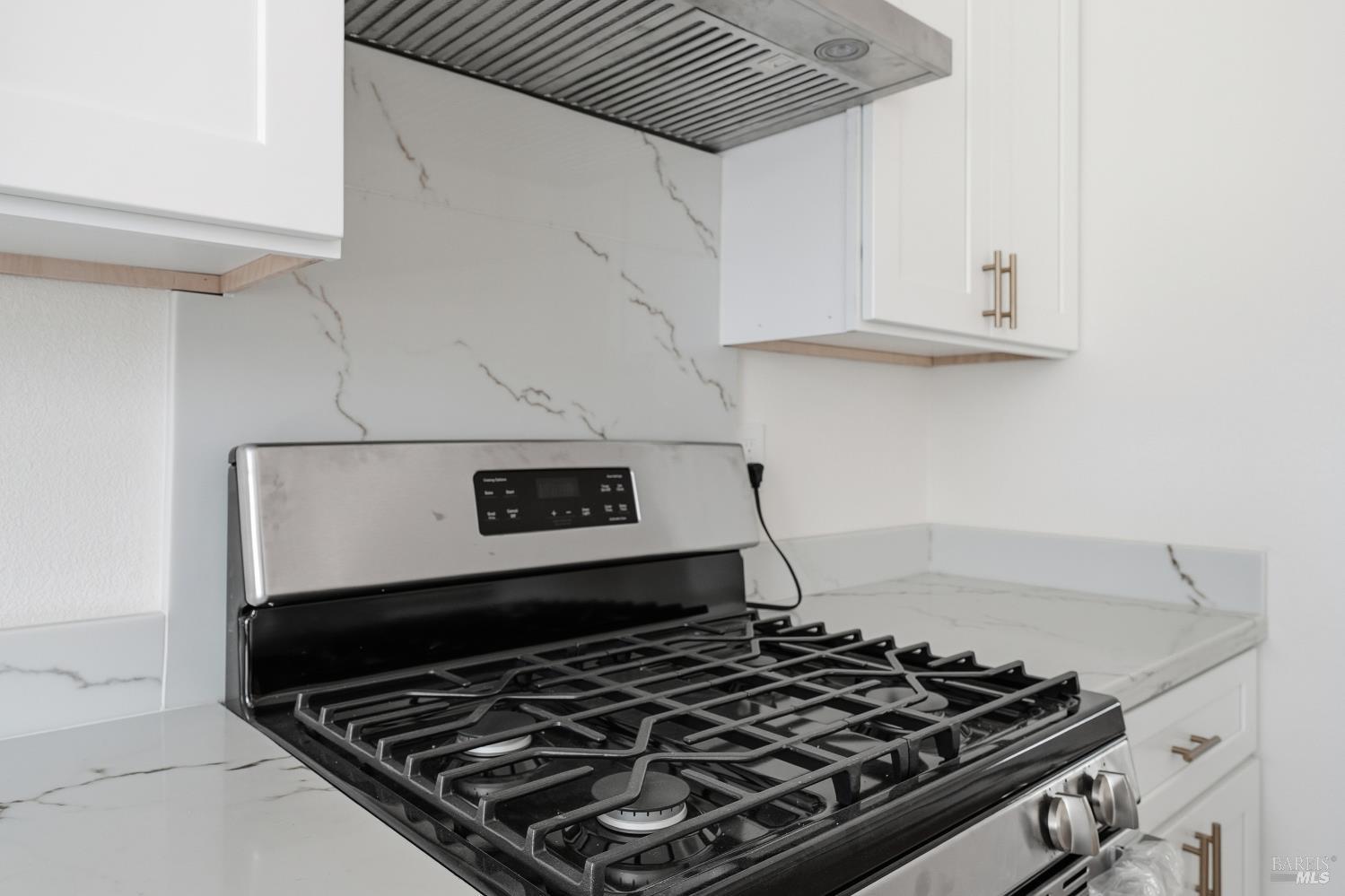 Detail Gallery Image 11 of 49 For 2796 8th St, Clearlake,  CA 95422 - 3 Beds | 2 Baths