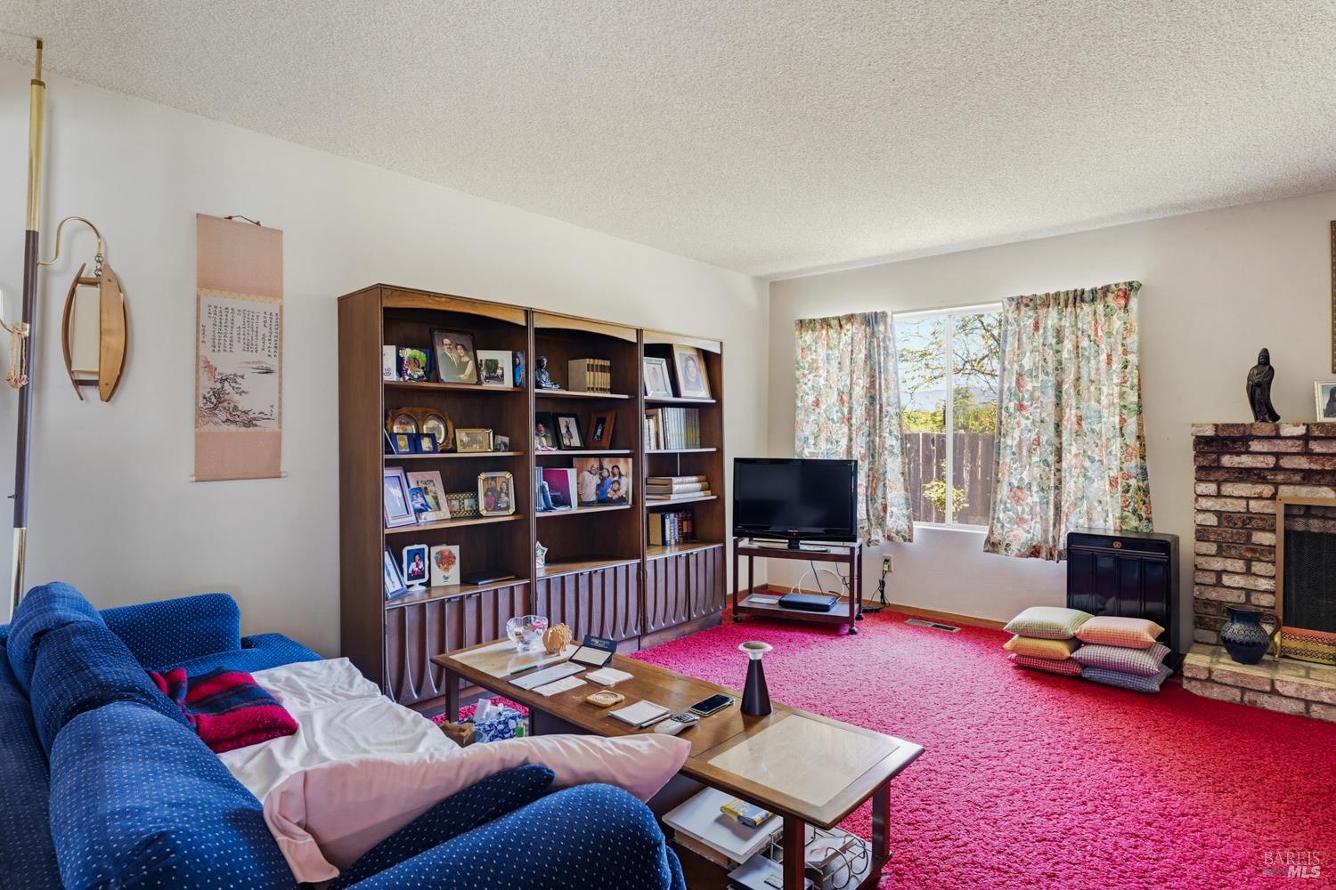 Detail Gallery Image 5 of 22 For 155 Foothill Ct, Ukiah,  CA 95482 - 3 Beds | 2 Baths