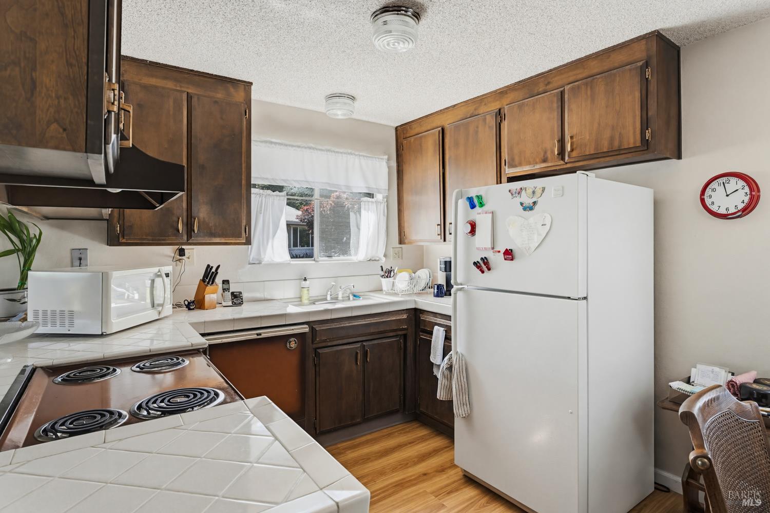 Detail Gallery Image 10 of 22 For 155 Foothill Ct, Ukiah,  CA 95482 - 3 Beds | 2 Baths