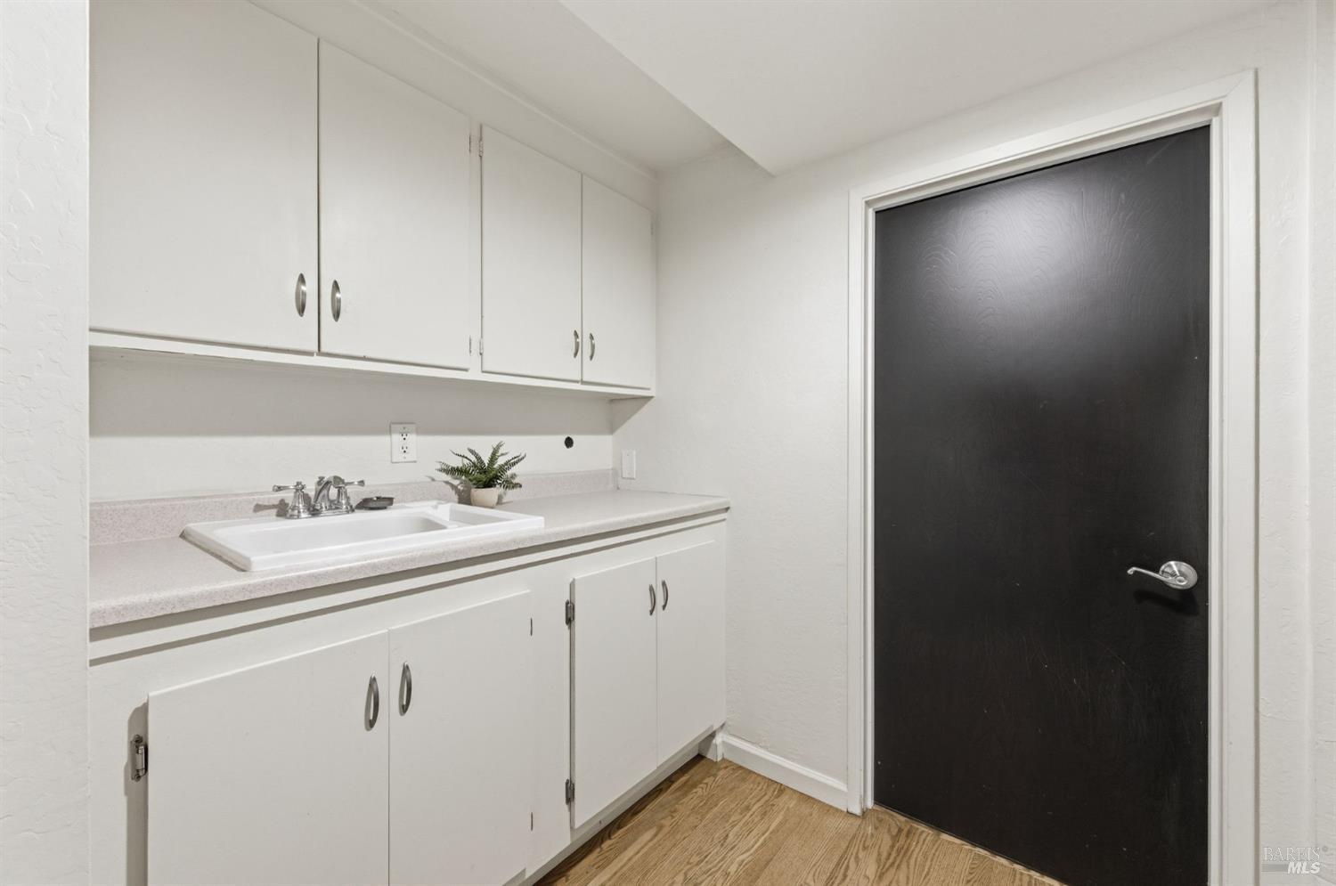 Detail Gallery Image 24 of 41 For 1517 Manzanita Ave, Santa Rosa,  CA 95404 - 4 Beds | 3 Baths