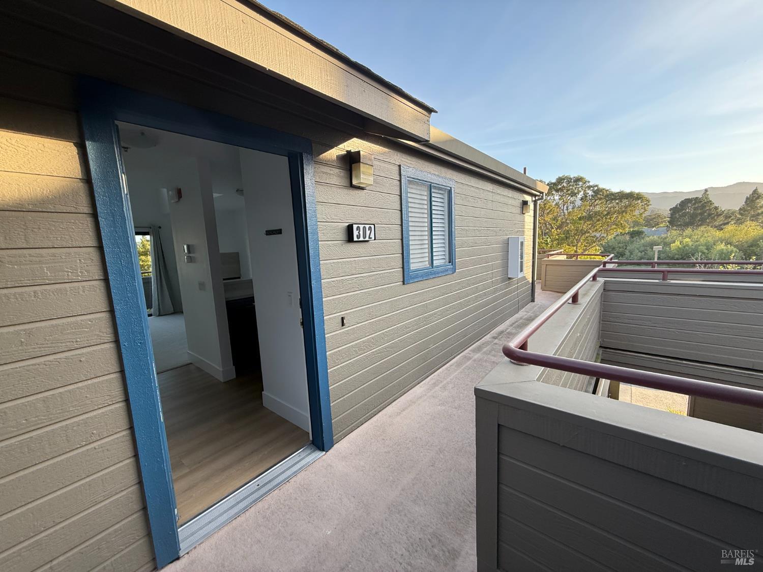 Detail Gallery Image 3 of 19 For 302 Mariner Way, Novato,  CA 94945 - 1 Beds | 1 Baths