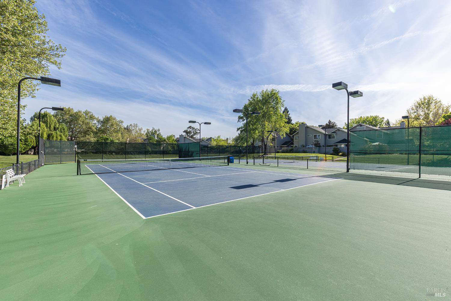 Detail Gallery Image 24 of 26 For 100 Valley Club Cir, Napa,  CA 94558 - 2 Beds | 2/1 Baths