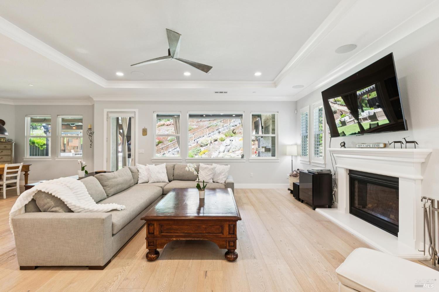 Detail Gallery Image 13 of 96 For 1162 Pennyroyal St, Napa,  CA 94559 - 5 Beds | 3/1 Baths